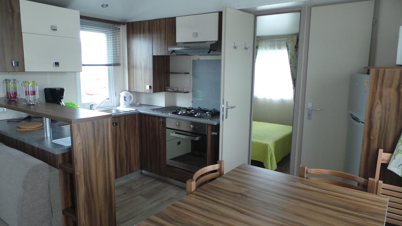 Camping De Kerurus Plounéour-Trez Room photo