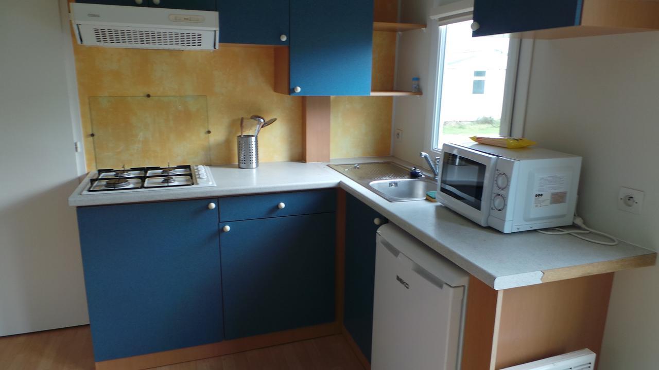 Camping De Kerurus Plounéour-Trez Room photo